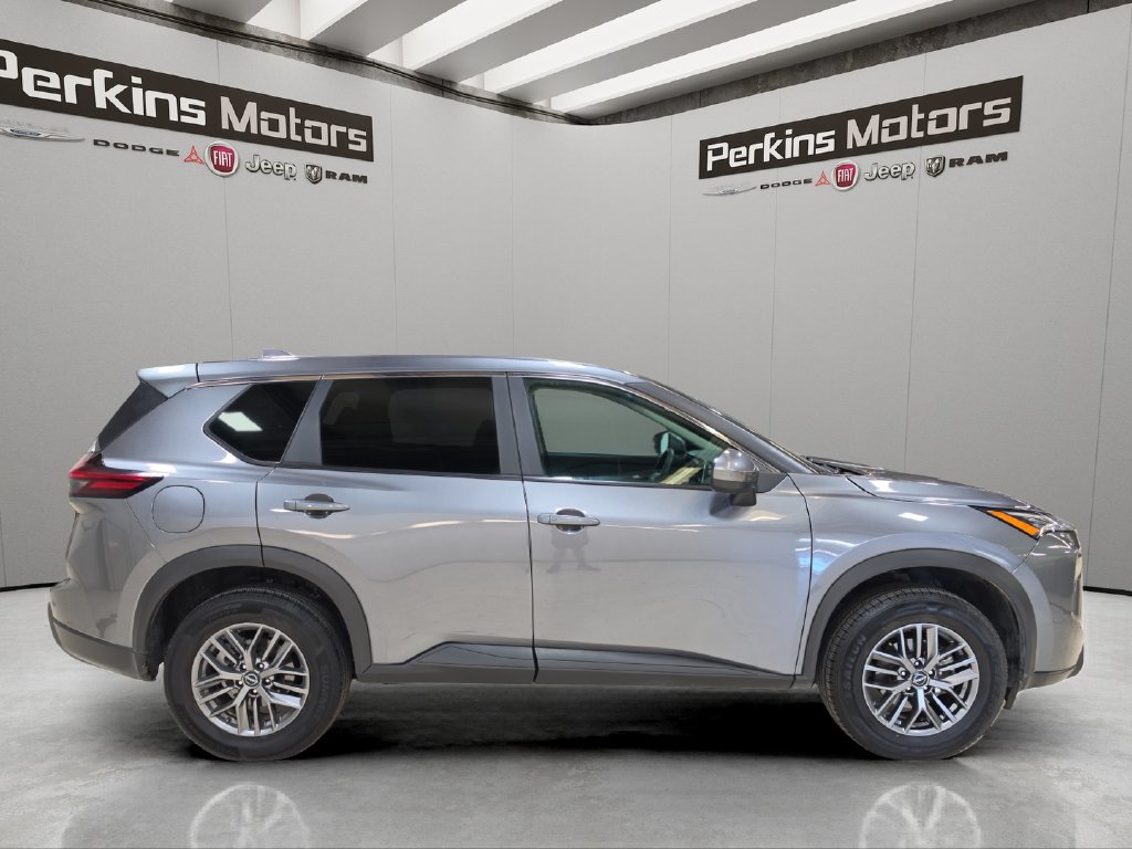Used 2026 Nissan Rogue SV AWD/4WD image 6