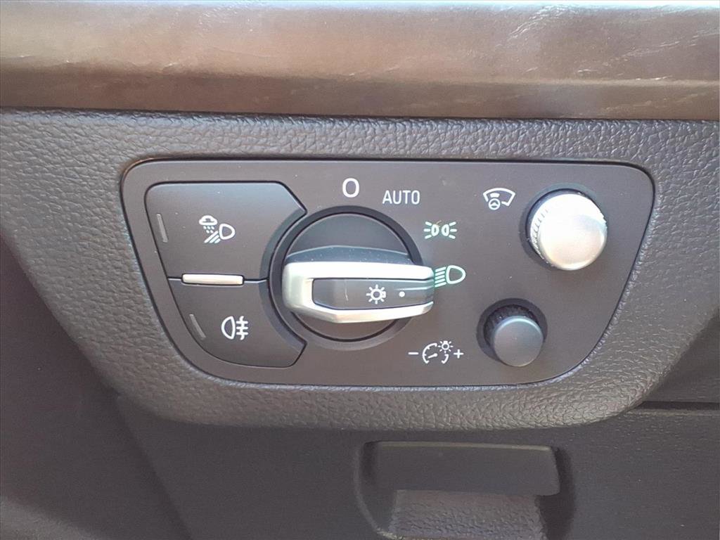 Used 2019 Audi Q5 Prestige w/ Prestige Package image 27