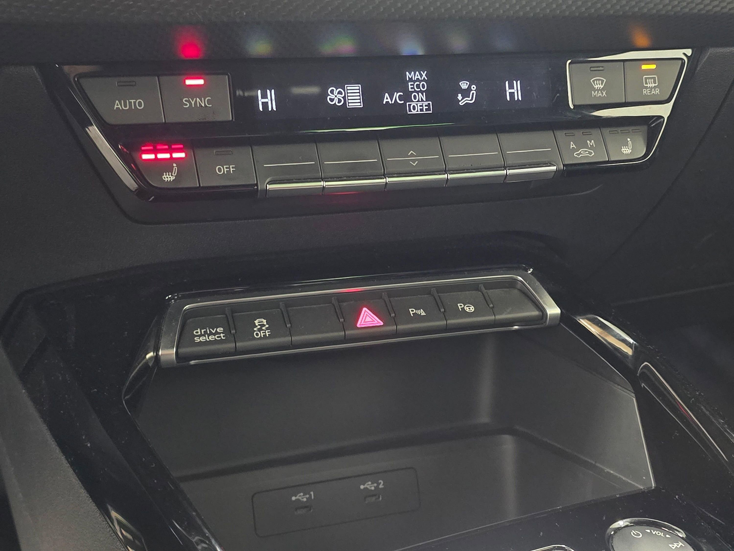 Used 2024 Audi RS 3 w/ Carbon Package image 15