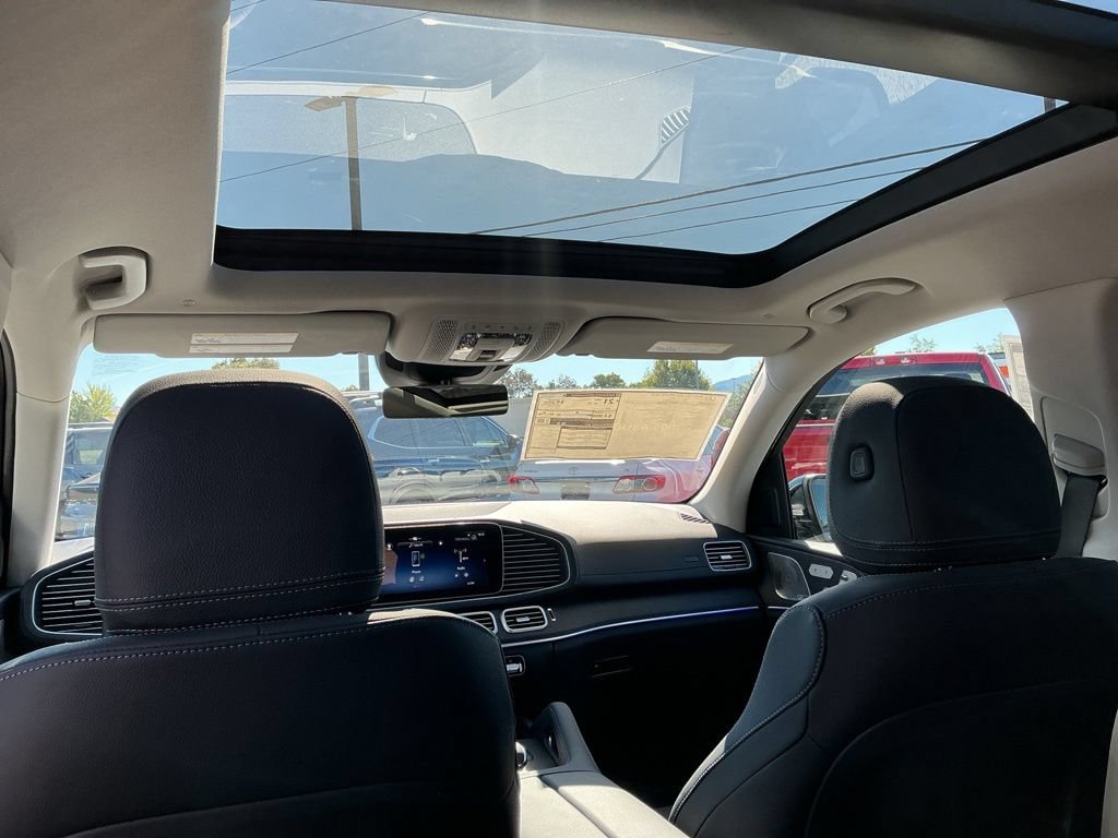 New 2026 Mercedes-Benz GLS 450 4MATIC image 23