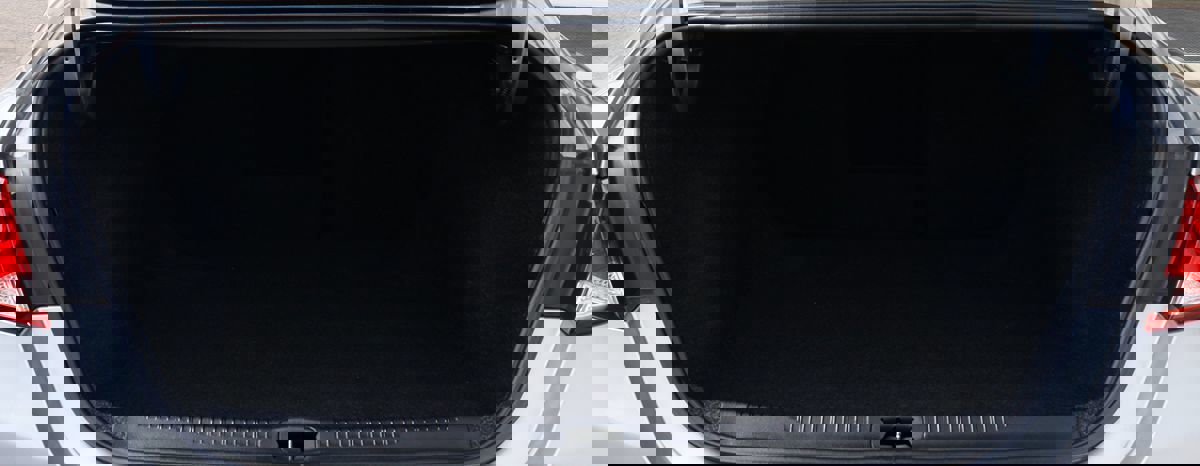 Used 2017 Chrysler 200 Limited Platinum image 25