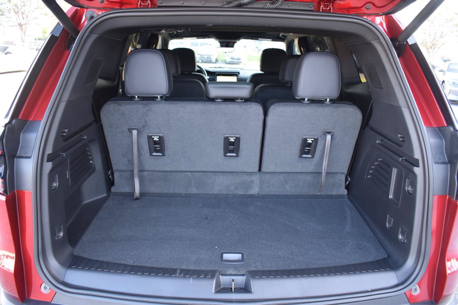 Used 2026 GMC Acadia AT4 w/ Luxury Package AWD/4WD image 65