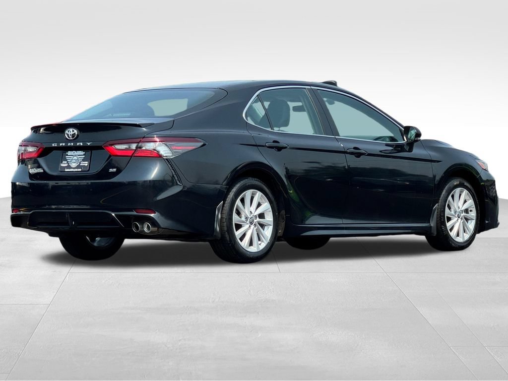 Used 2024 Toyota Camry SE FWD image 7