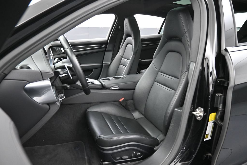 Certified 2023 Porsche Panamera 4 Platinum Edition AWD/4WD image 5