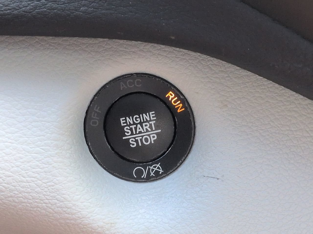 Used 2021 Jeep Cherokee Latitude Lux FWD image 25