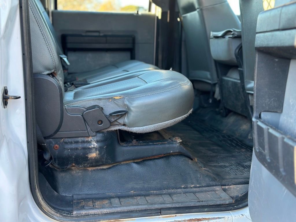 Used 2016 Ford F550 4x4 Crew Cab Super Duty w/ Power Equipment Group image 20