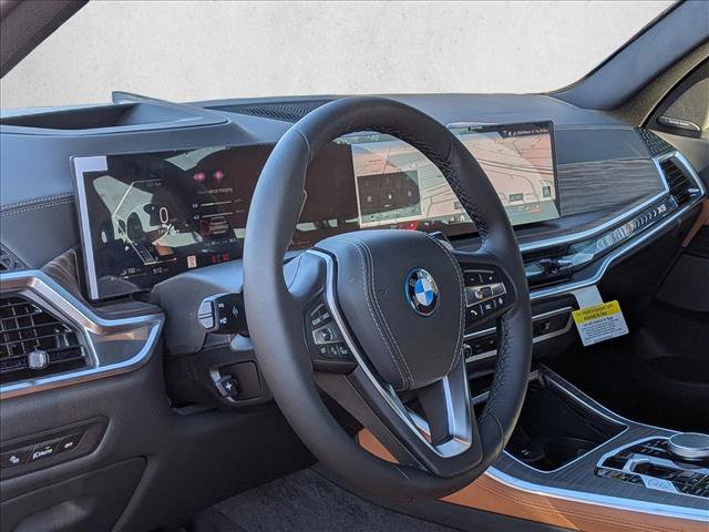 New 2026 BMW X5 xDrive50e image 3