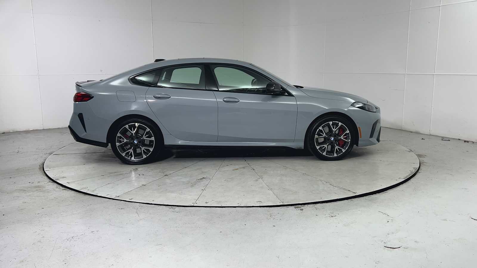 Used 2025 BMW M235i xDrive M235 xDrive w/ Premium Package image 9