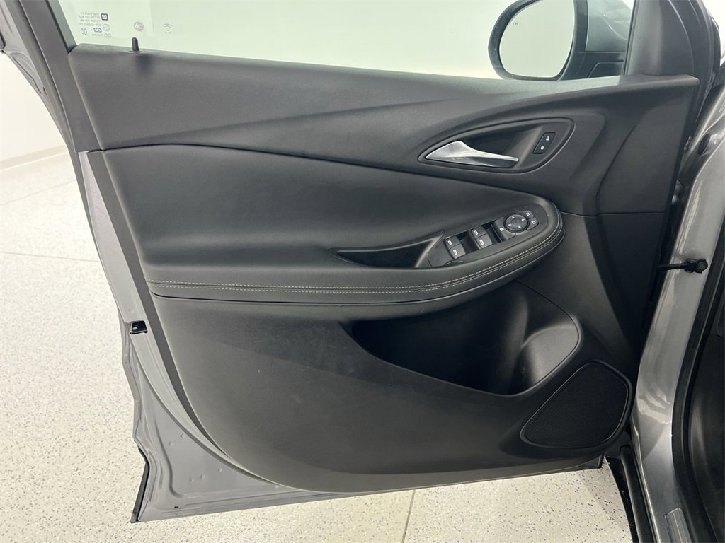 Used 2023 Buick Encore GX Select w/ Safety Package II image 20