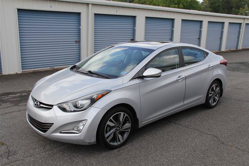 Used 2015 Hyundai Elantra Limited w/ Option Group 05 FWD image 2