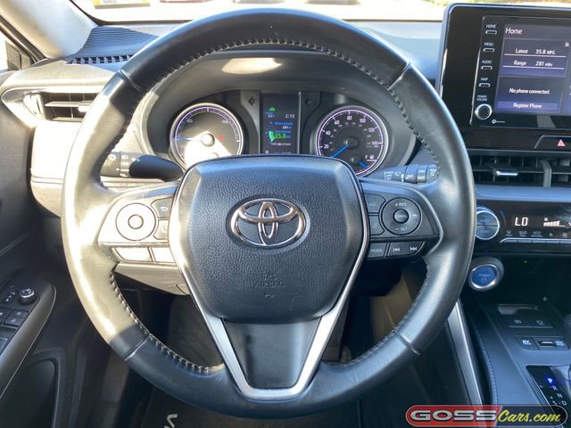 Used 2022 Toyota Venza LE image 16