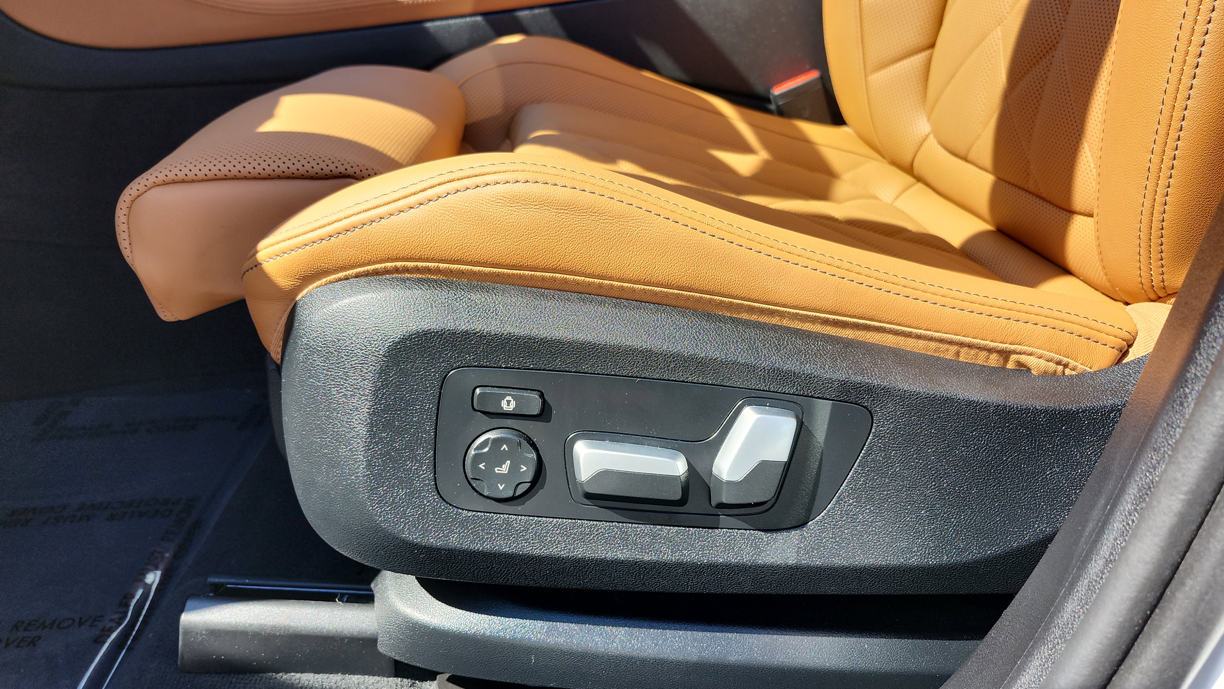 Certified 2024 BMW X5 xDrive50e w/ M Sport Package image 11