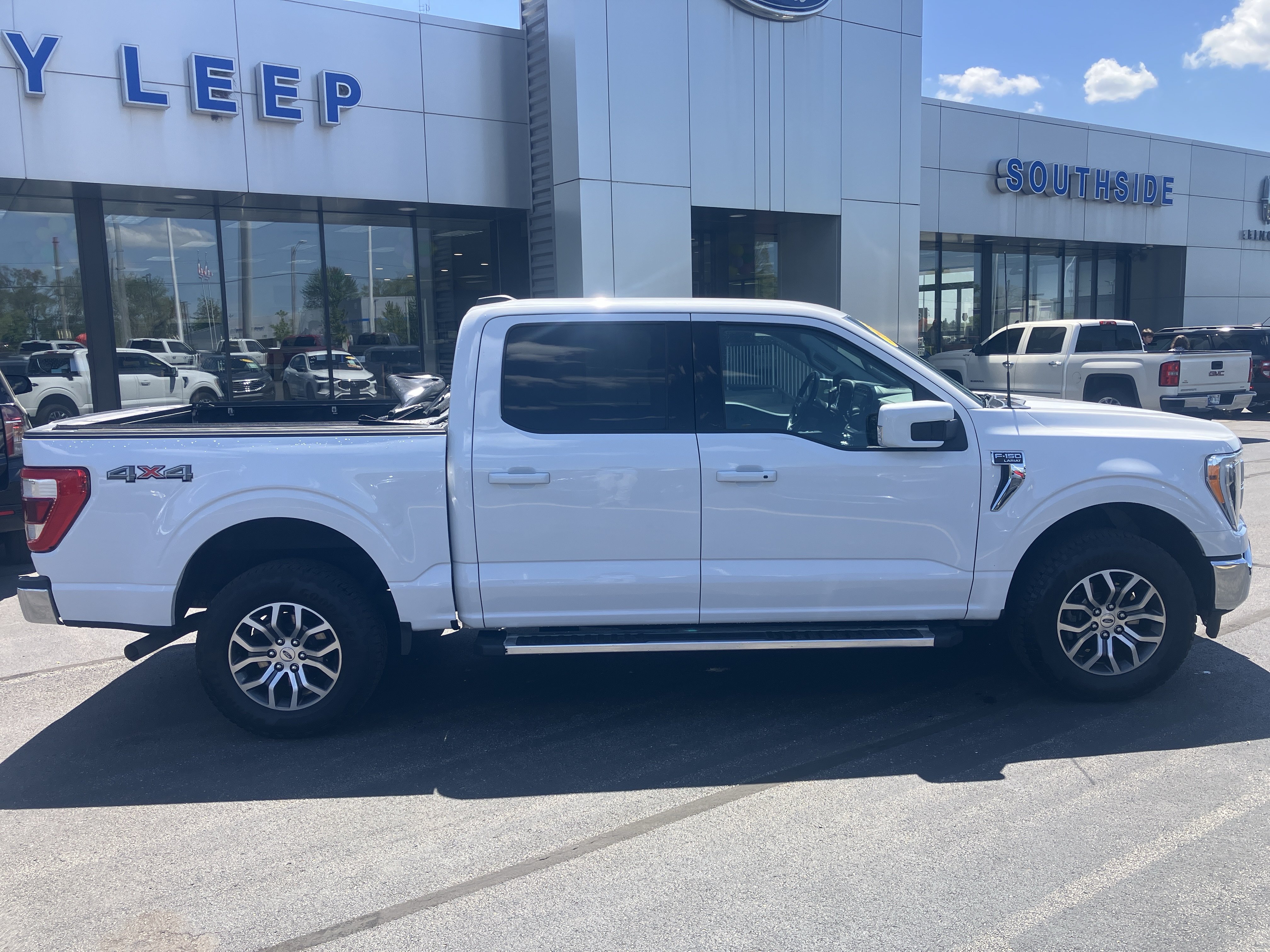 Certified 2022 Ford F150 Lariat w/ Equipment Group 501A Mid AWD/4WD image 8