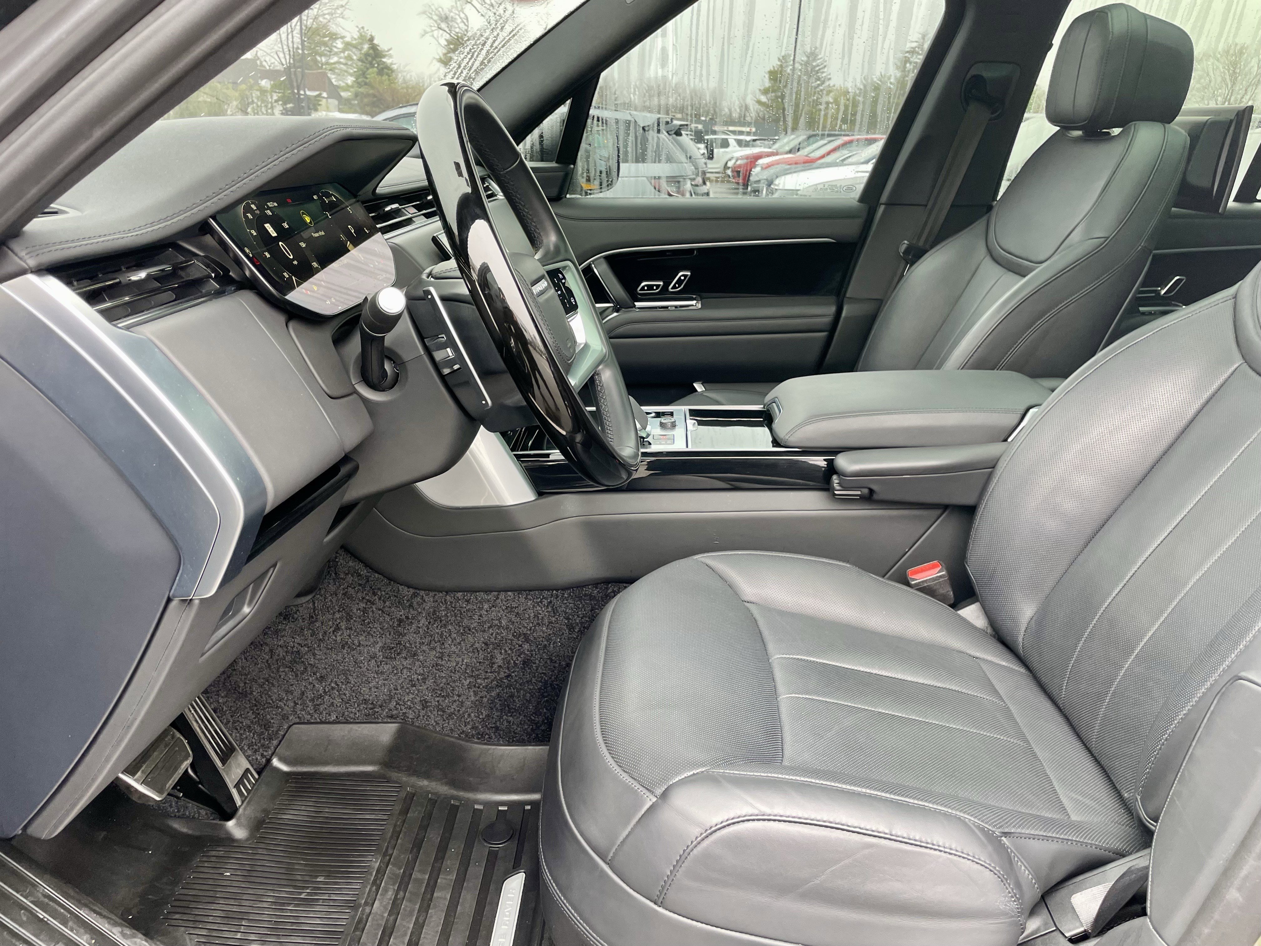 Certified 2023 Land Rover Range Rover SE image 13