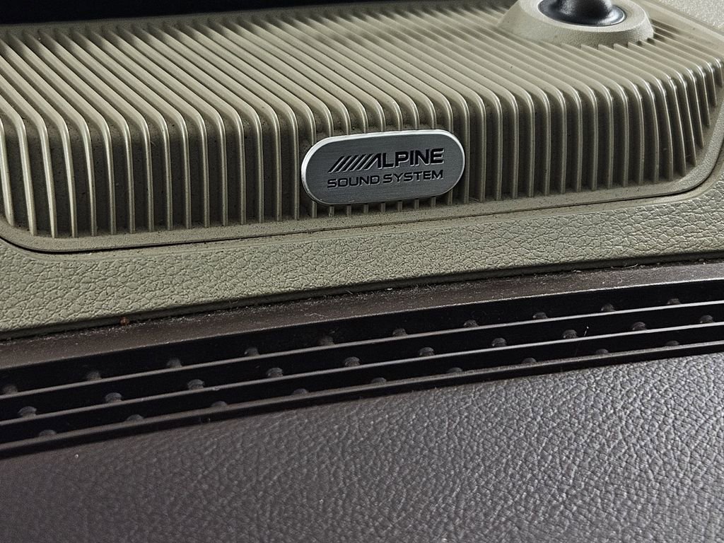 Used 2016 RAM 1500 Laramie Longhorn w/ Convenience Group AWD/4WD image 16