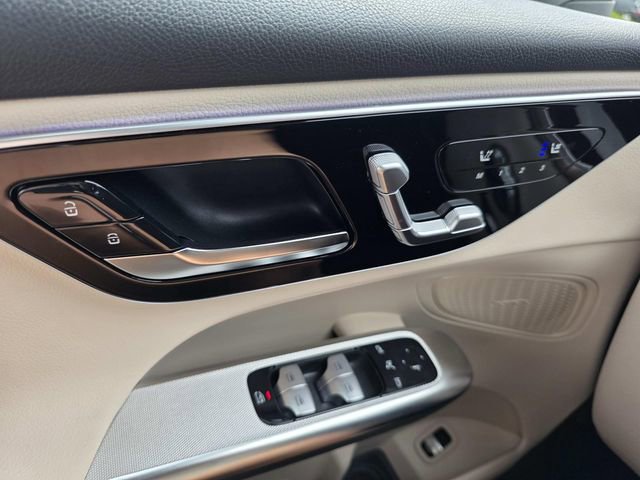 New 2026 Mercedes-Benz GLC 300 image 13