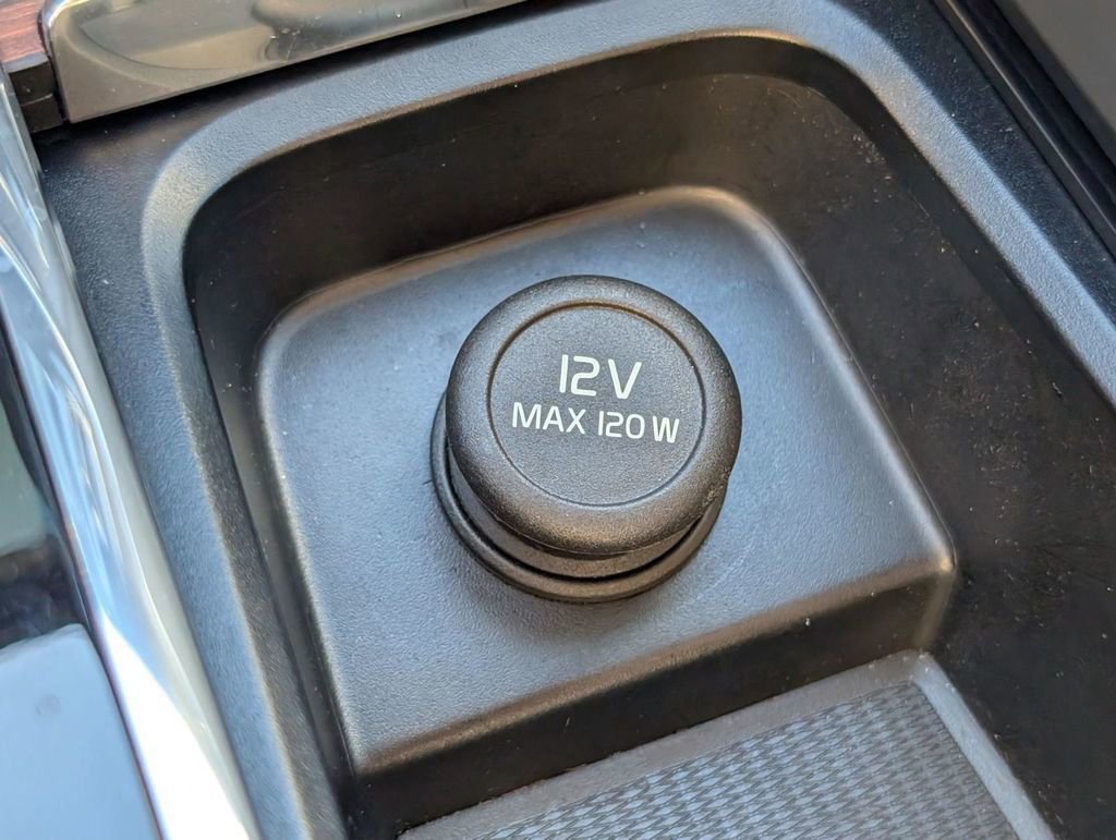 Used 2023 Volvo XC60 B6 Ultimate w/ Climate Package image 38