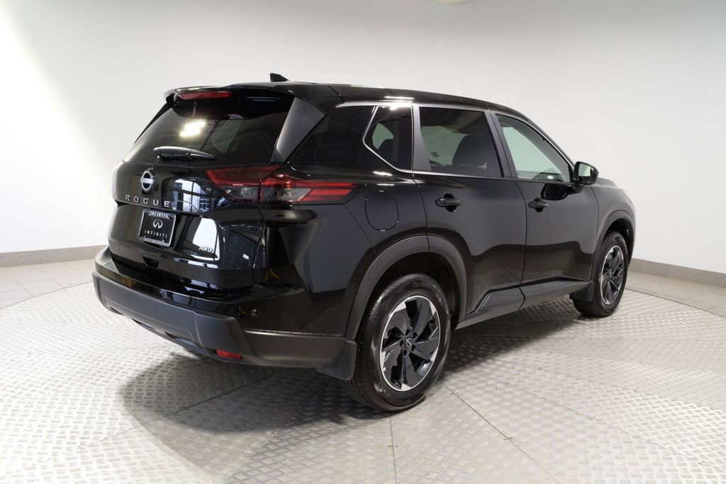 Used 2026 Nissan Rogue SV AWD/4WD image 5