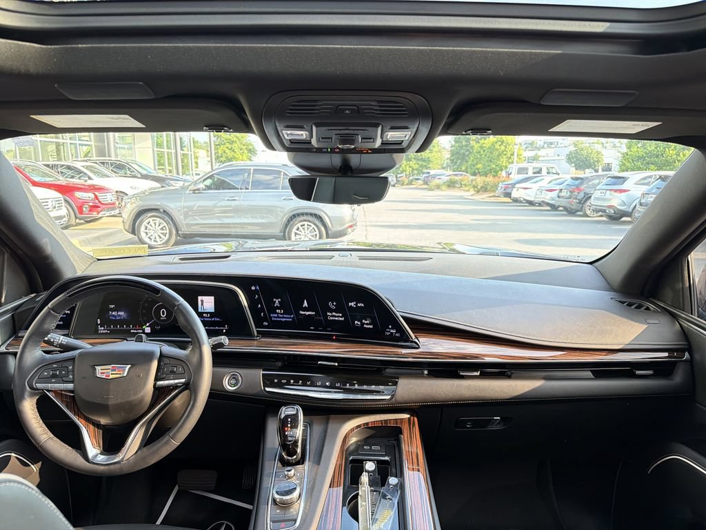 Used 2023 Cadillac Escalade ESV Premium Luxury w/ LPO, Floor Liner Package AWD/4WD image 22