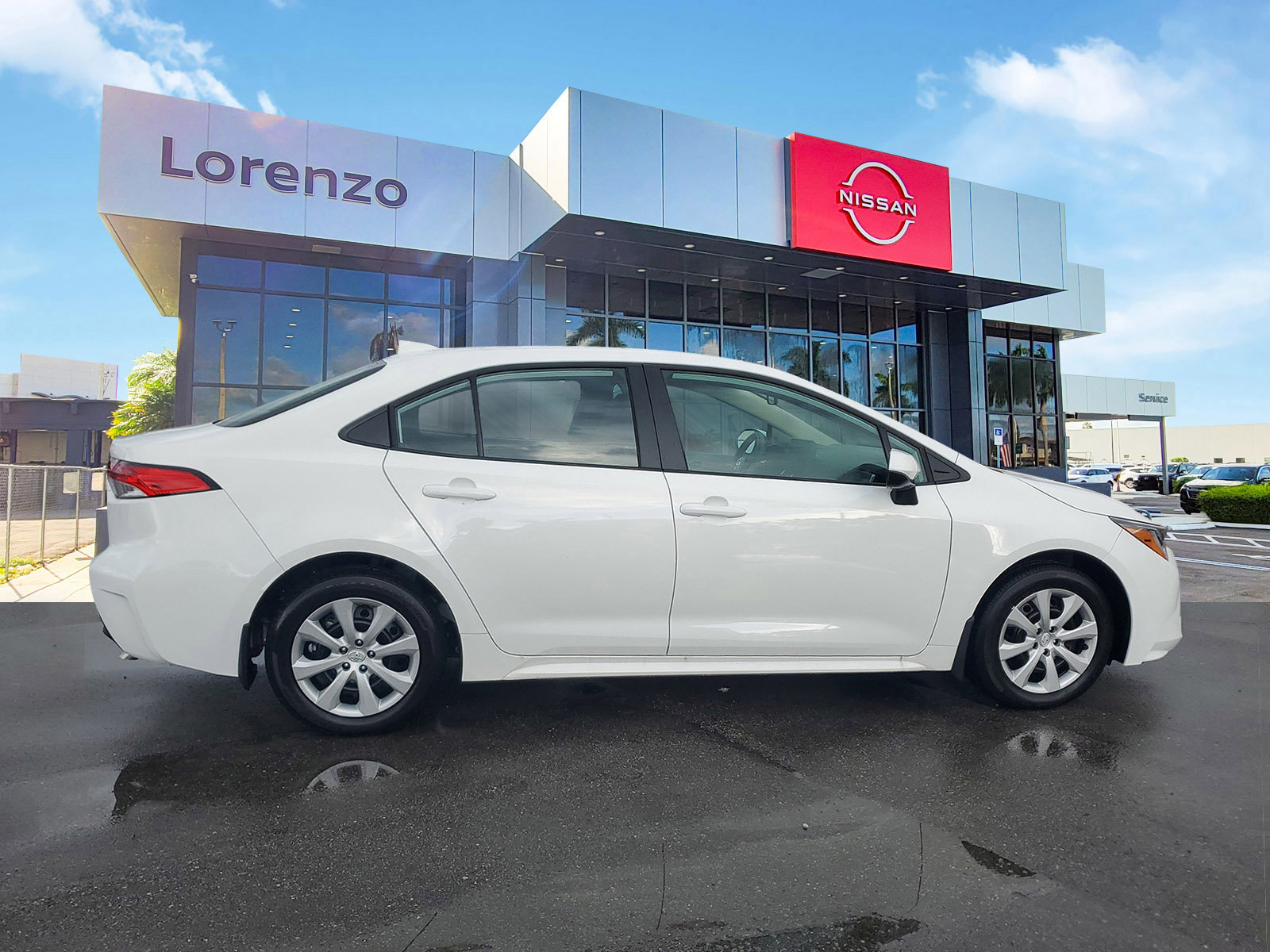 Used 2026 Toyota Corolla LE image 4