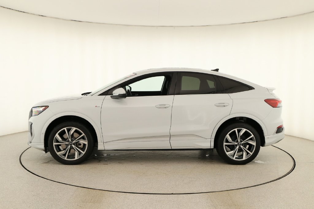Used 2023 Audi Q4 e-tron Premium Plus AWD/4WD image 2