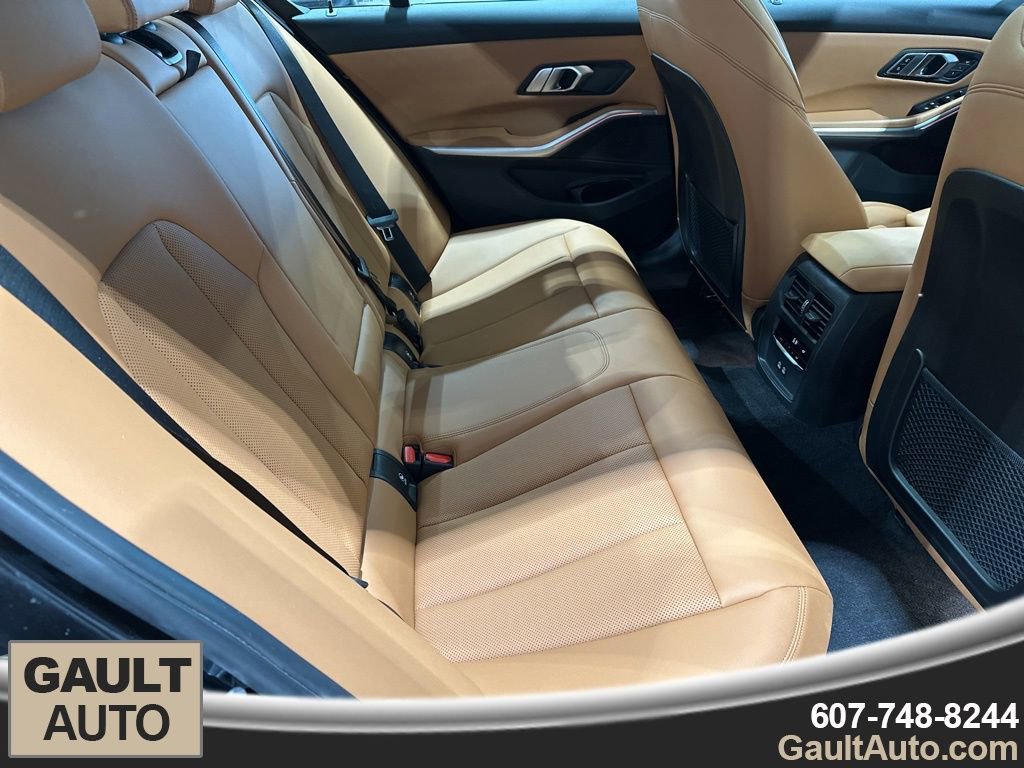 Certified 2022 BMW 330i xDrive Sedan w/ Driving Assistance Package image 22