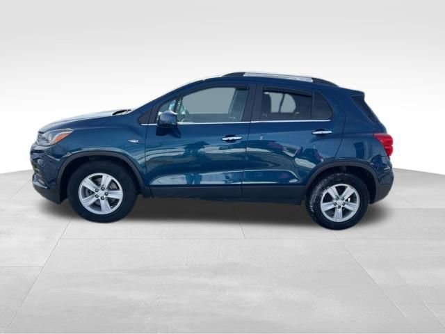 Used 2020 Chevrolet Trax LT w/ LT Convenience Package image 4
