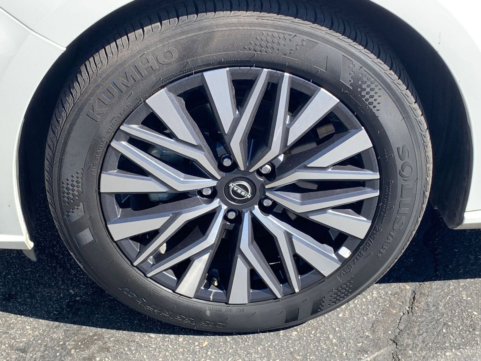 Used 2025 Nissan Altima 2.5 SV image 31