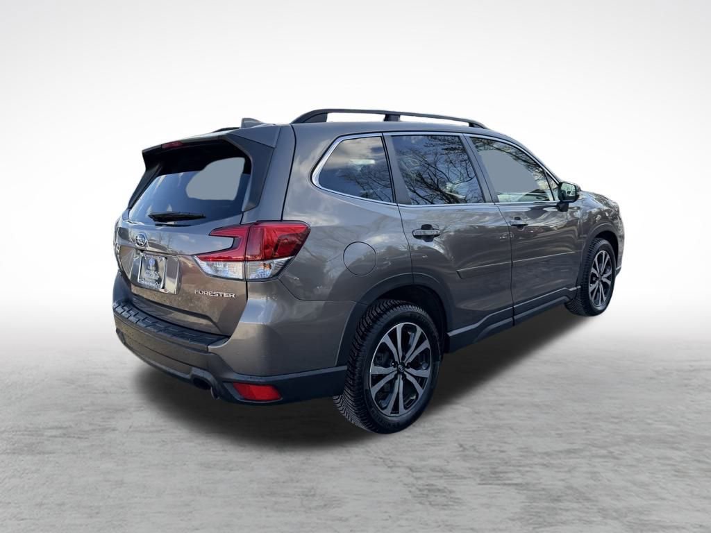 Used 2020 Subaru Forester Limited image 9