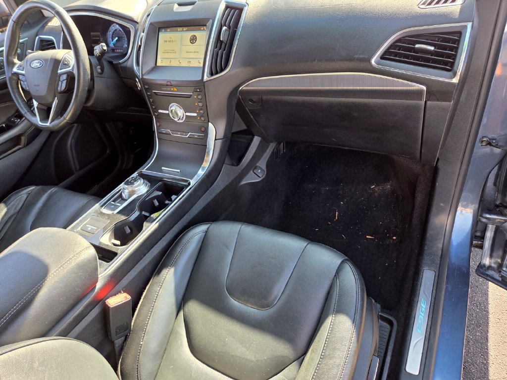 Used 2019 Ford Edge Titanium FWD image 16
