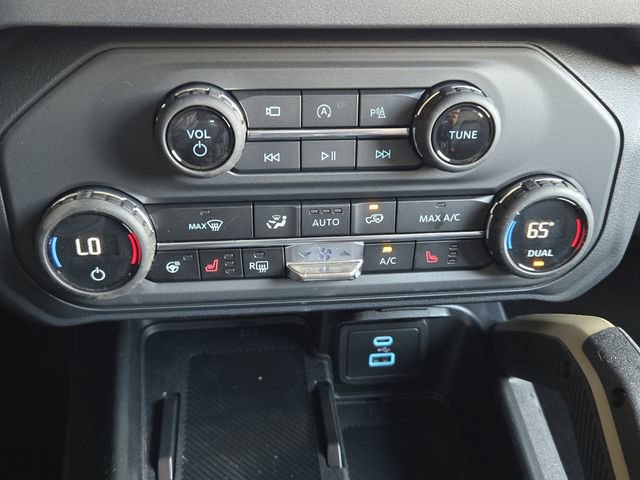 New 2025 Ford Bronco Badlands image 15