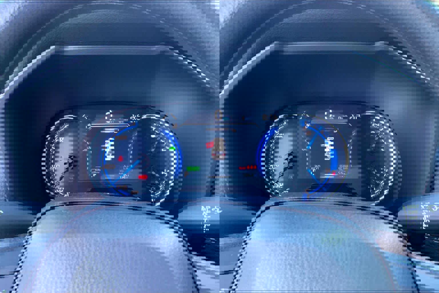 Used 2025 Toyota RAV4 LE image 25