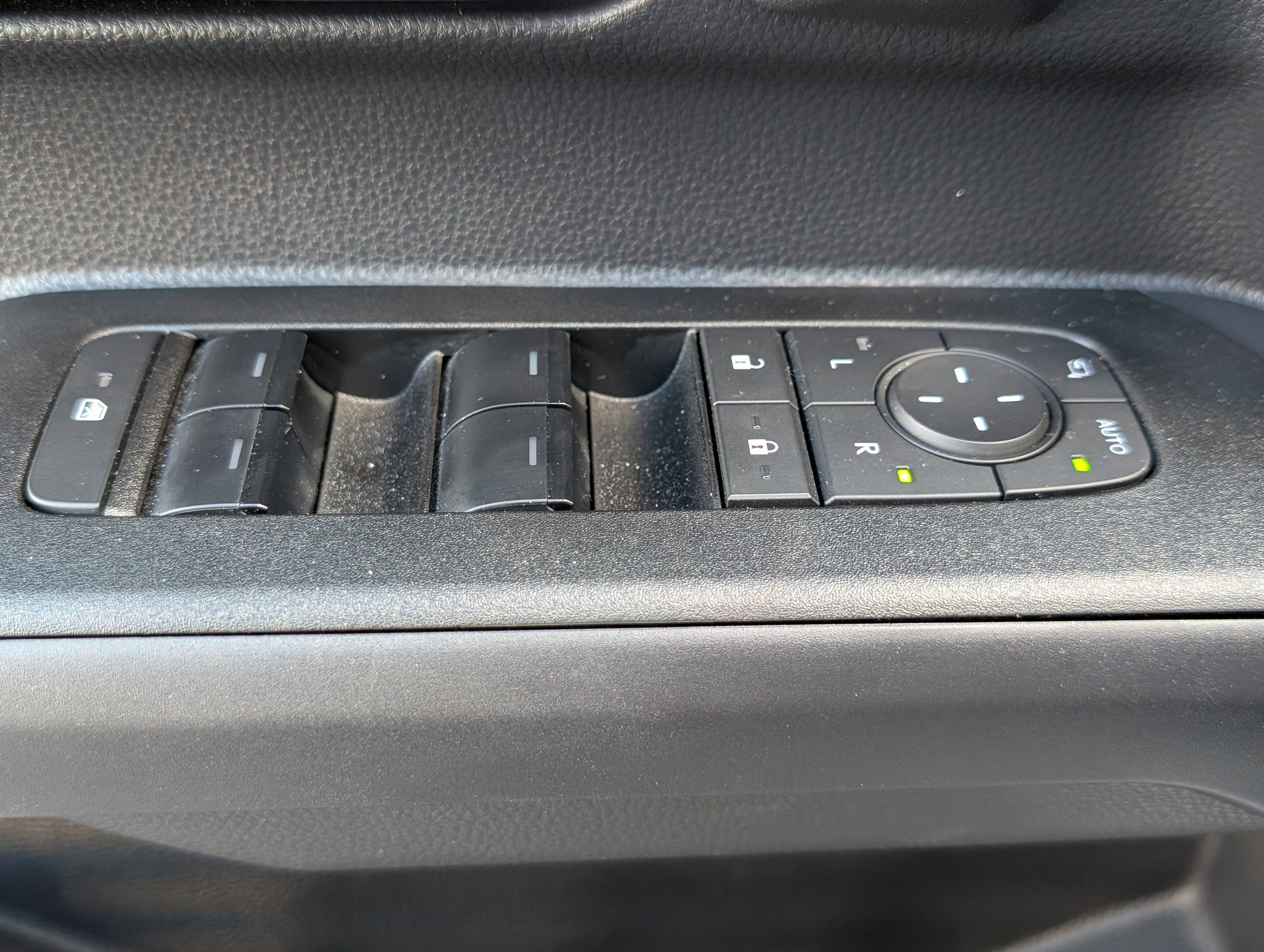 Used 2025 Toyota 4Runner Trailhunter image 19