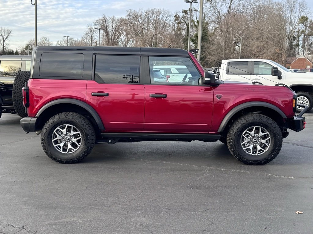 Used 2025 Ford Bronco Badlands image 4