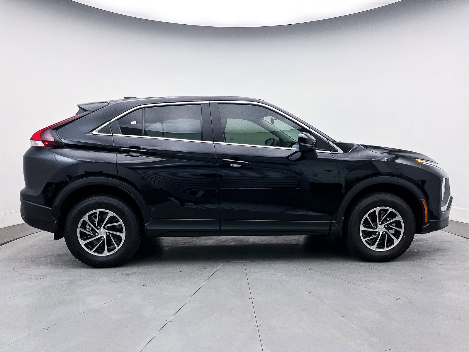 New 2025 Mitsubishi Eclipse Cross ES AWD/4WD image 8
