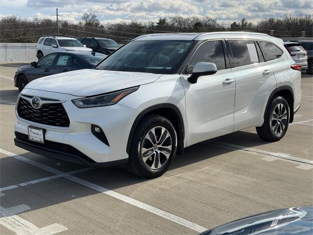 Used 2021 Toyota Highlander XLE image 8