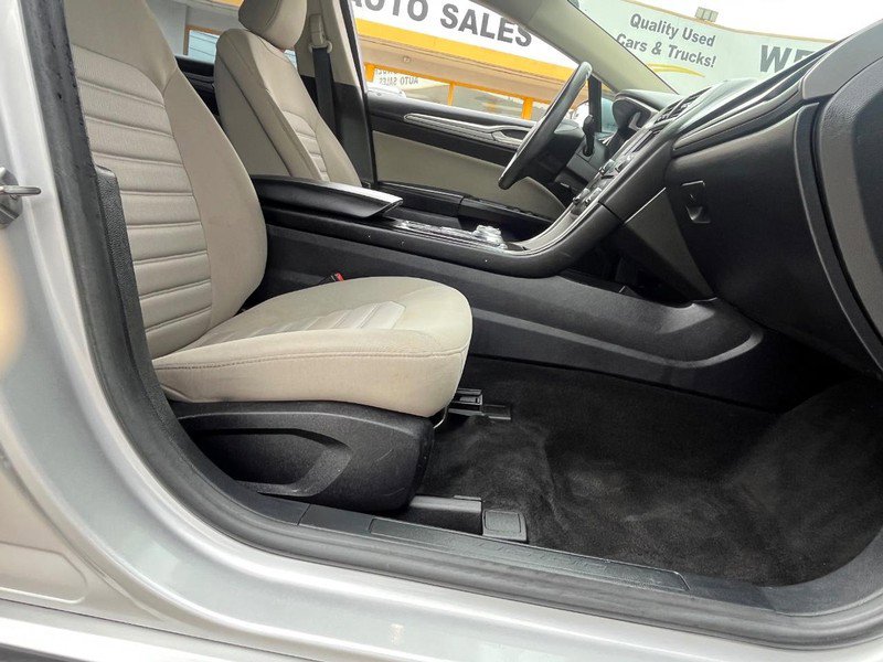 Used 2017 Ford Fusion S image 9