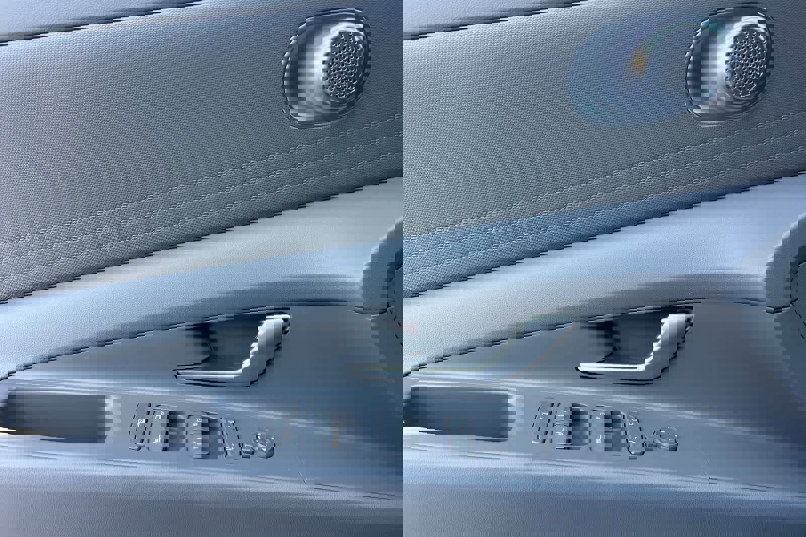 Used 2026 Hyundai Elantra Blue image 13