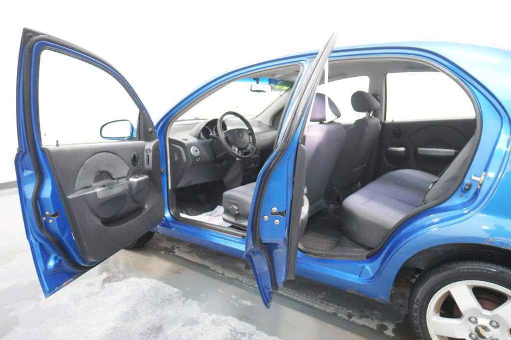 Used 2006 Chevrolet Aveo LT image 17
