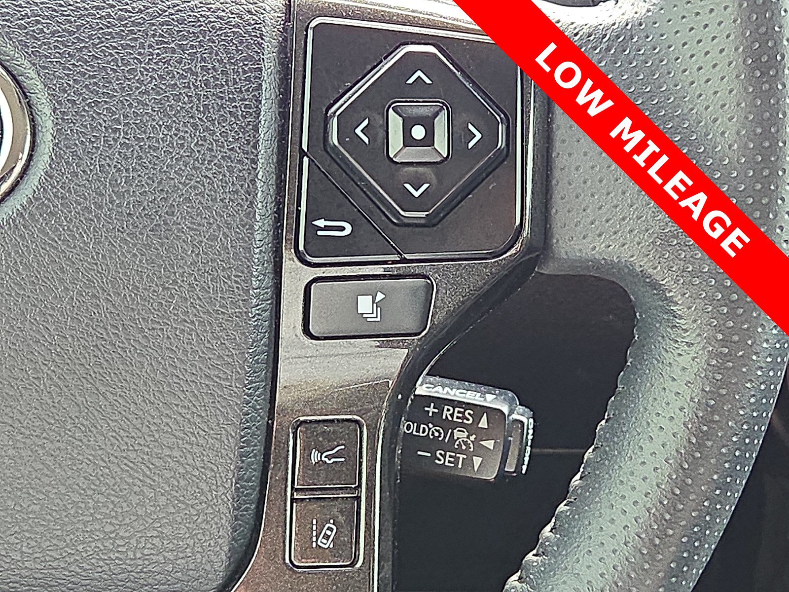 Used 2024 Toyota 4Runner TRD Off-Road AWD/4WD image 22