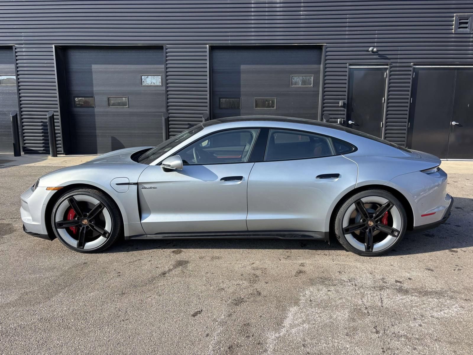 New 2026 Porsche Taycan GTS image 7