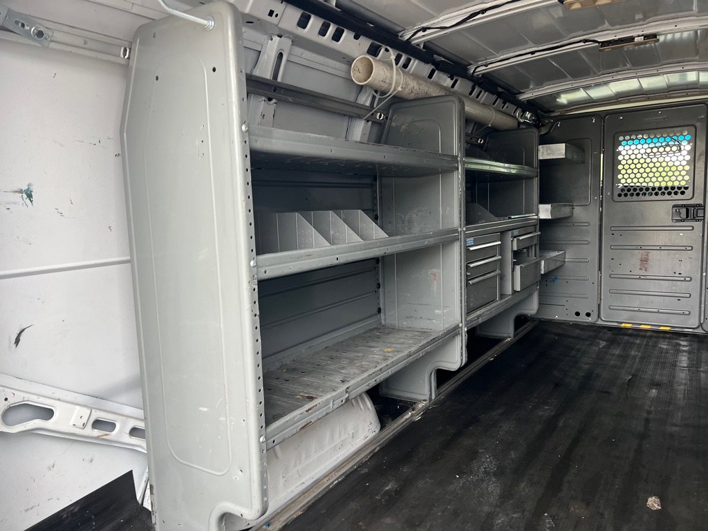 Used 2018 GMC Savana 2500 Extended RWD image 16