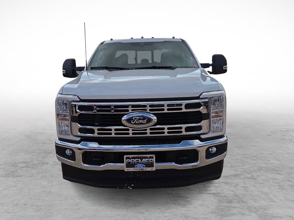 New 2026 Ford F350 XL w/ XL Chrome Package AWD/4WD image 3