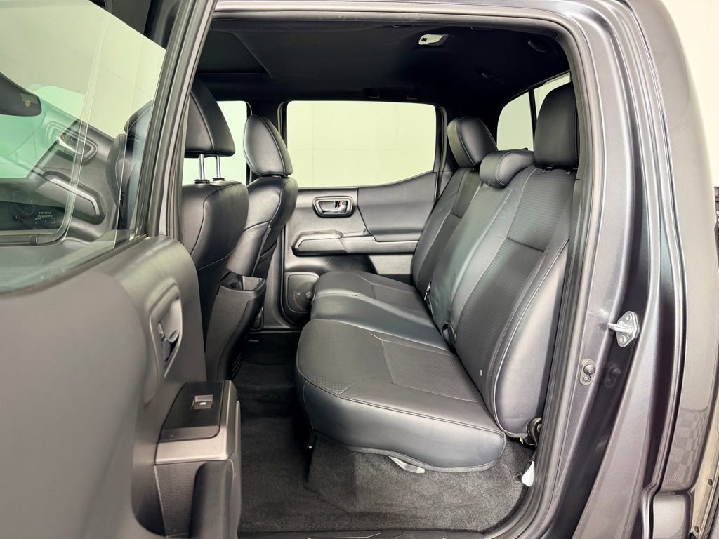 Used 2023 Toyota Tacoma TRD Off-Road w/ TRD Premium Off Road Package image 28