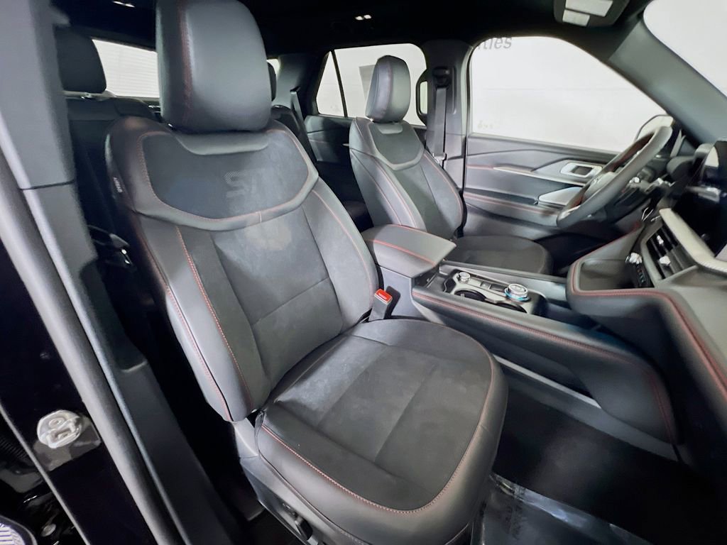 New 2026 Ford Explorer ST w/ Sun And Sound Package image 19