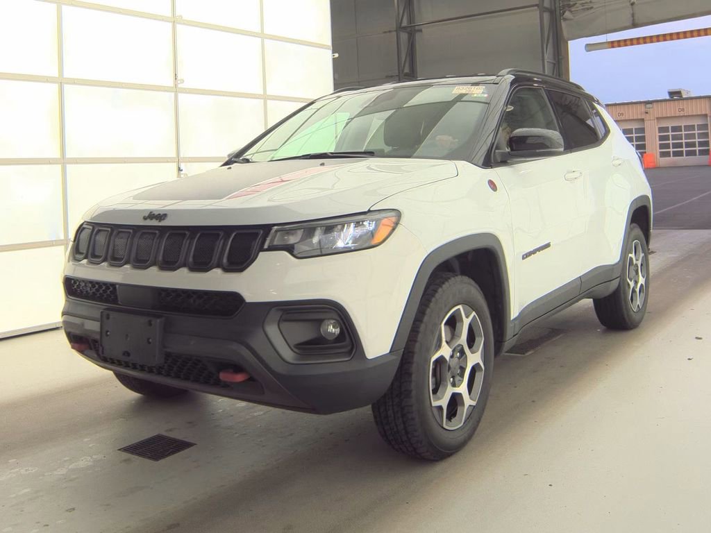 Used 2022 Jeep Compass Trailhawk w/ Trailhawk Convenience Group AWD/4WD image 7