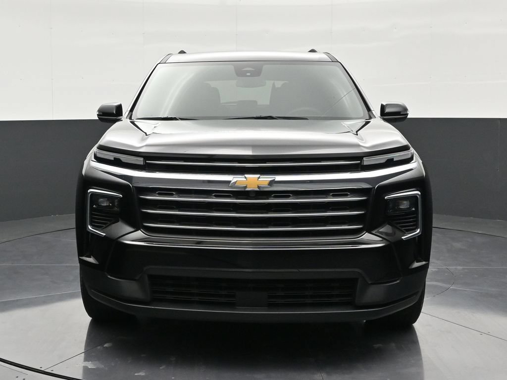 Used 2025 Chevrolet Traverse LT FWD image 8