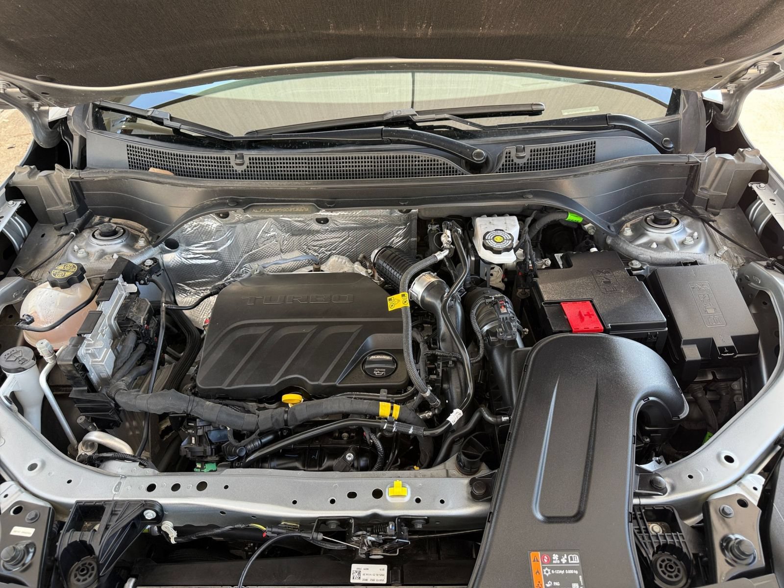 Used 2025 Chevrolet Trax LT FWD image 32