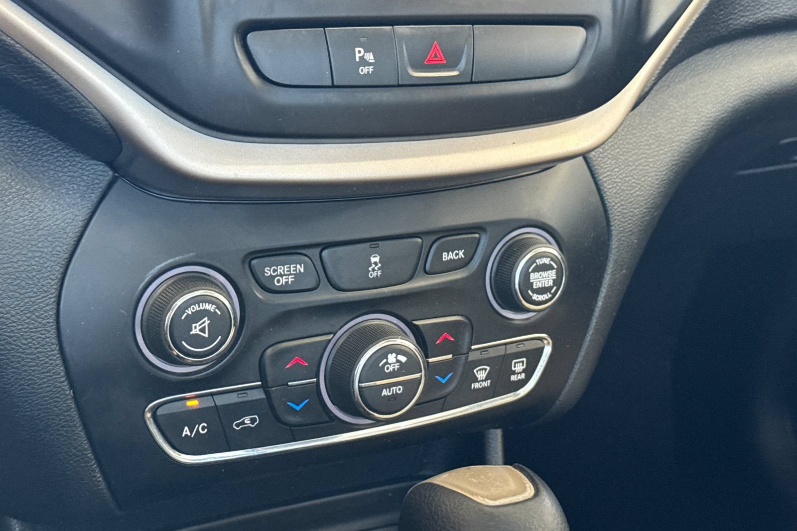 Used 2016 Jeep Cherokee 75th Anniversary FWD image 20
