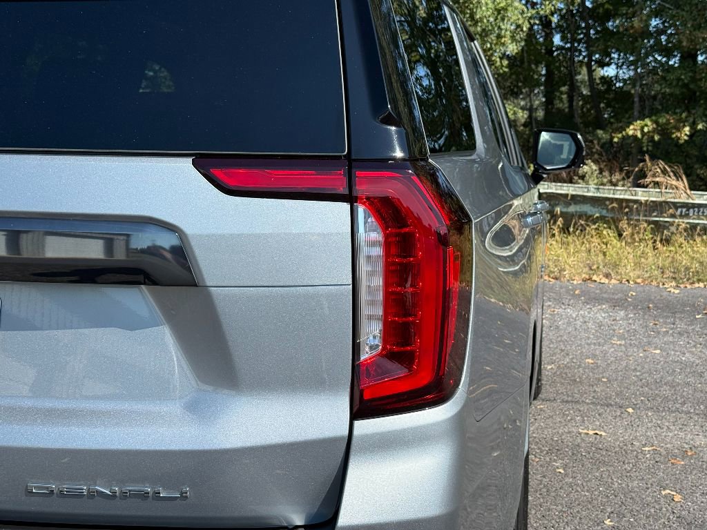 Used 2024 GMC Yukon Denali Ultimate image 10